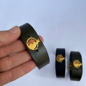 دستبند یلدایی با پلاک انار